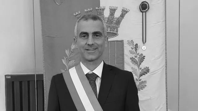 Jamil Sadegholvaad Jamil Sadegholvaad